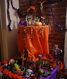 Nov2011_DiaDeLosMuertosAltar-lg