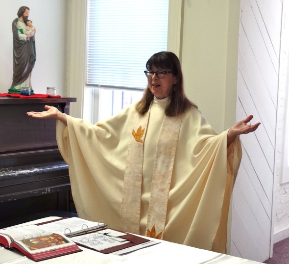 Dignity Hosts Special Liturgy, Discussion on Womenpriests